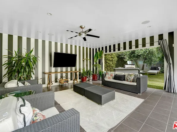 841 N Crescent Heights Blvd, Los Angeles, CA 90046