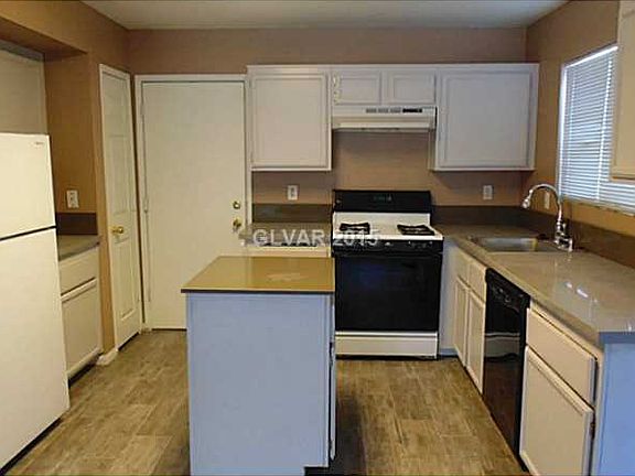 5th image of 364 El Pico Dr