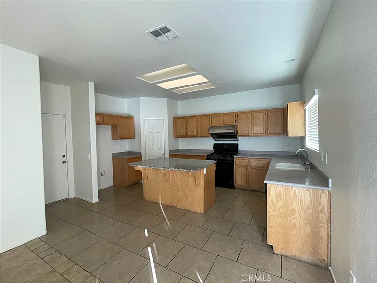 13533 Princeton Dr — Photo 8