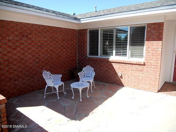 2nd image of 1730 Royal Dr