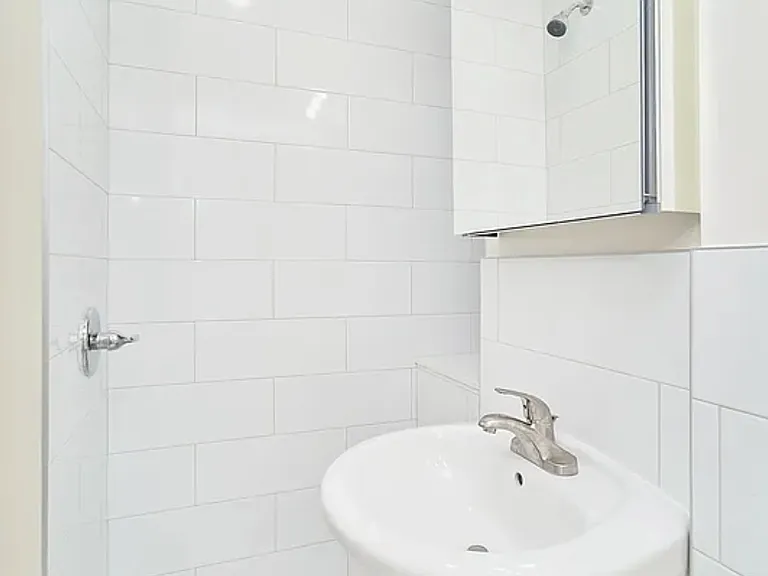 211 Avenue A #1 — Photo 12