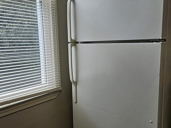4th image of 8 Circle St