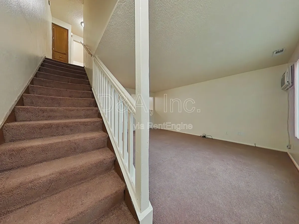Building Photo - 938 21st Ave SW