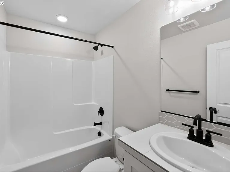 8176 SE Blanton St — Photo 12