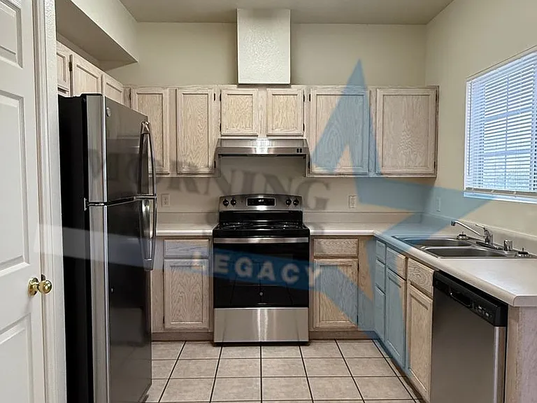 450 Ithaca Ct — Photo 9