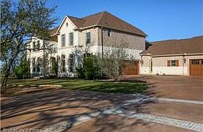 1st image of 379 Quinn Dr