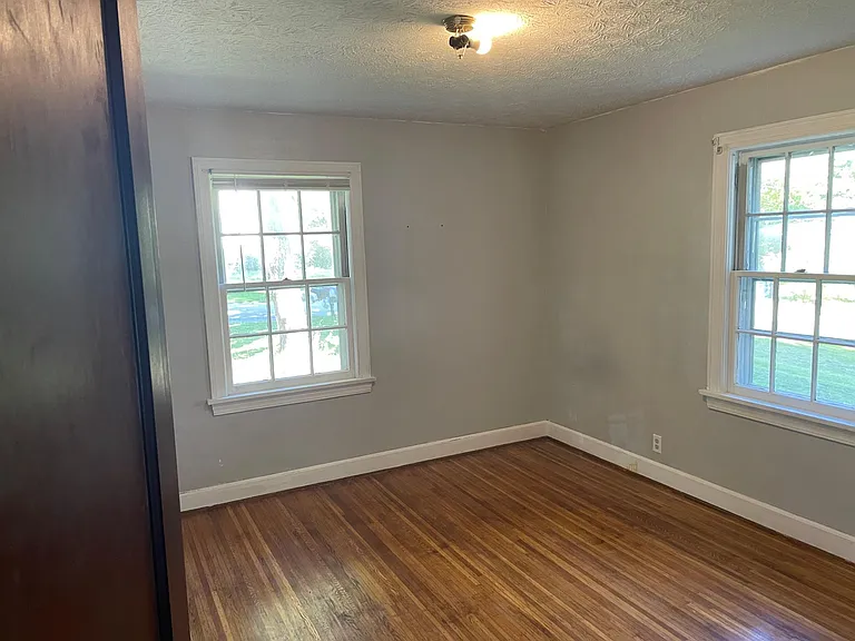 5 Riverview Hts — Photo 11