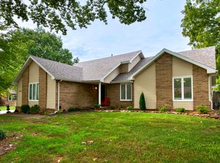 2082 E Adolphus Ct, Springfield, MO 65804