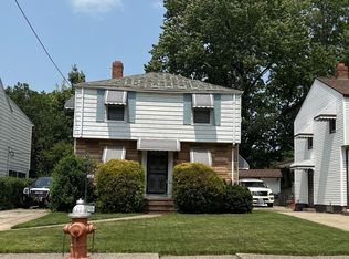 15811 Stockbridge Ave, Cleveland, OH 44128