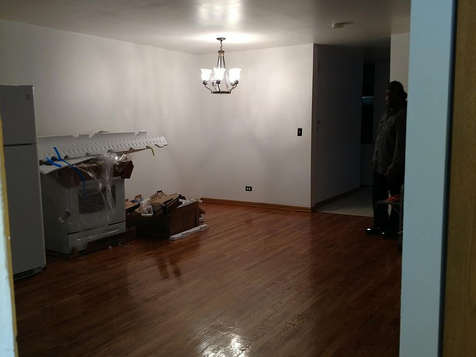 2nd image of 1320 E 72nd St
