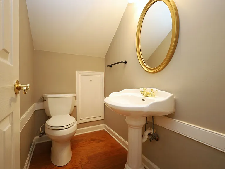 1054 Ridge Rd — Photo 24