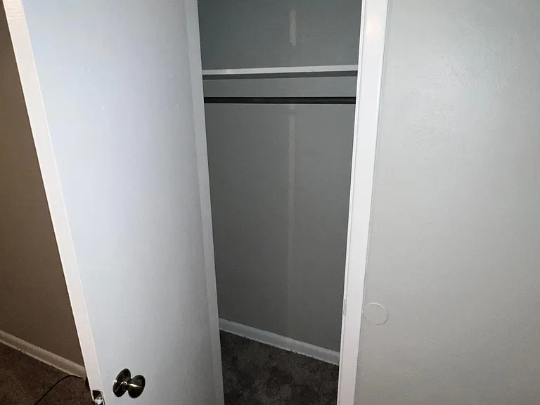 810 S Madison Dr — Photo 7