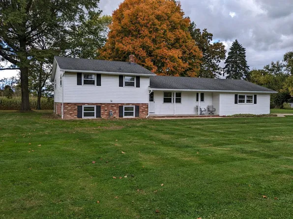 24 Harclay Ct, Ashland, OH 44805