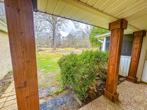 8291 Magnolia St, Orange, TX 77632