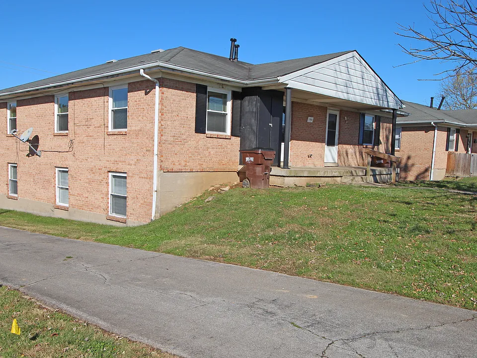 109 Southview Dr #6