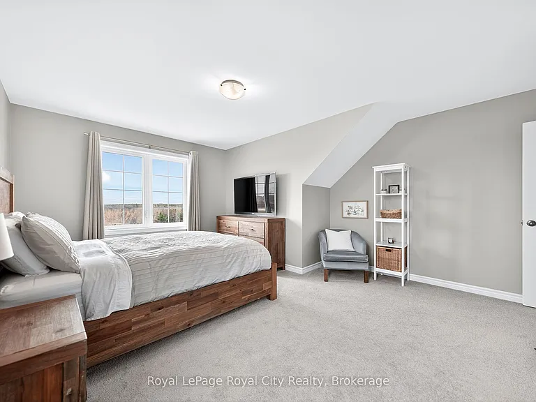 85 Mullin Dr #1B — Photo 26