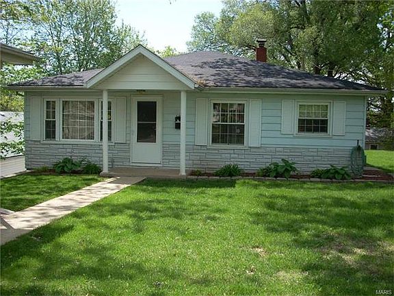 2nd image of 125 Tomlinson St