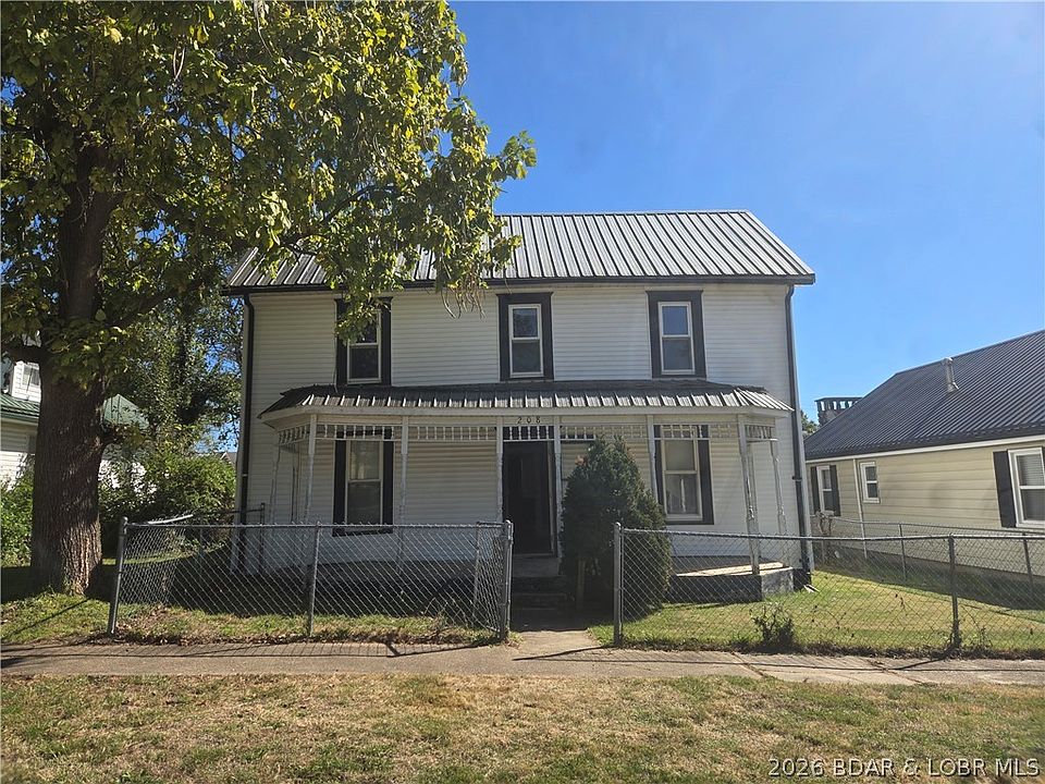 1st image of 208 N Main St