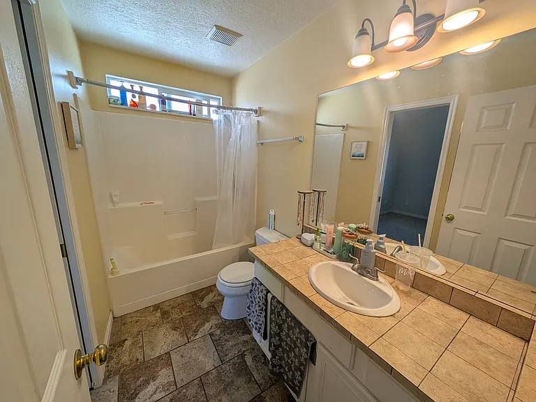 1171 W 950 N — Photo 17