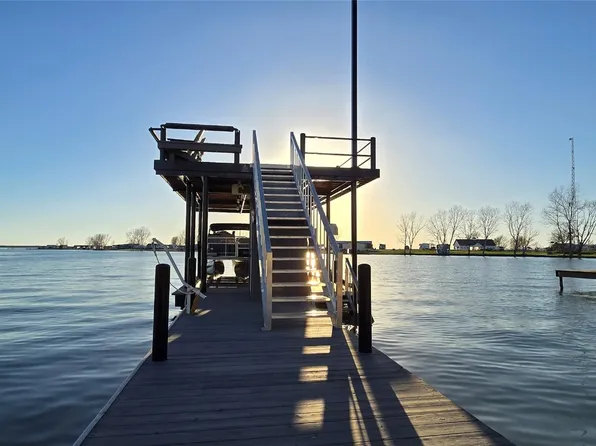 2102 Pelican Isle Dr, Kerens, TX 75144