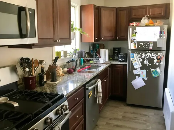 12 Quincy St #2B, Somerville, MA 02143