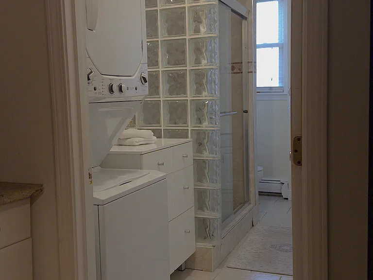 245 W 5th St #2 — Photo 11