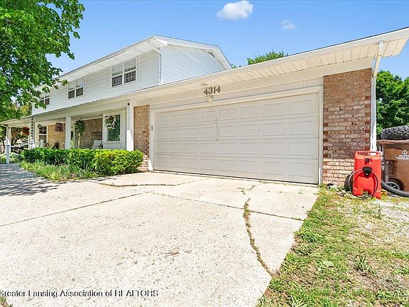 3rd image of 4314 Shady Hill Ln