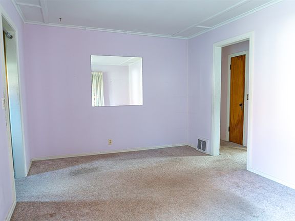 5th image of 1402 Woodland Ave
