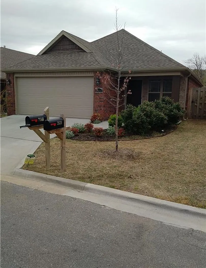 Nice Home in middle of Fayetteville — Photo 1