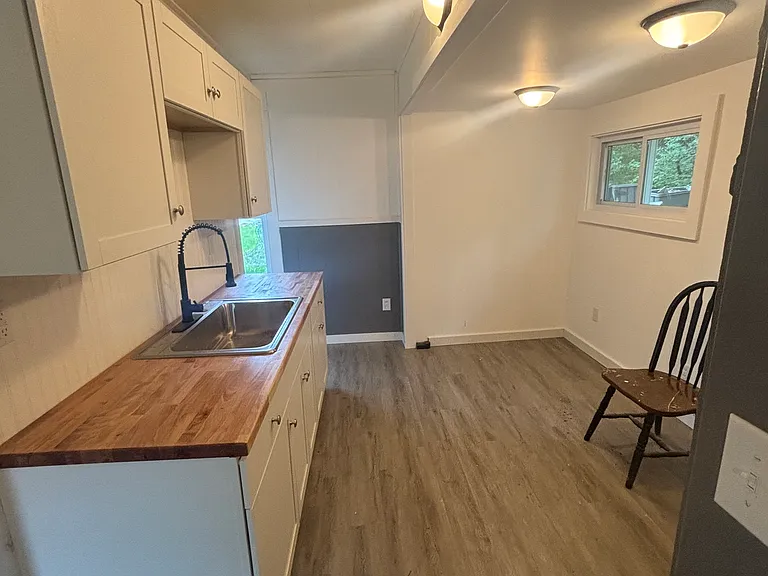 6442 Lakeview Dr — Photo 2