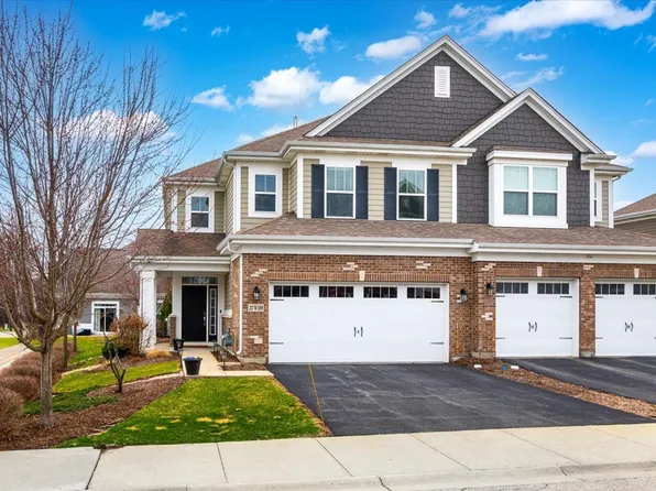 27W119 Redbud Ln, Winfield, IL 60190