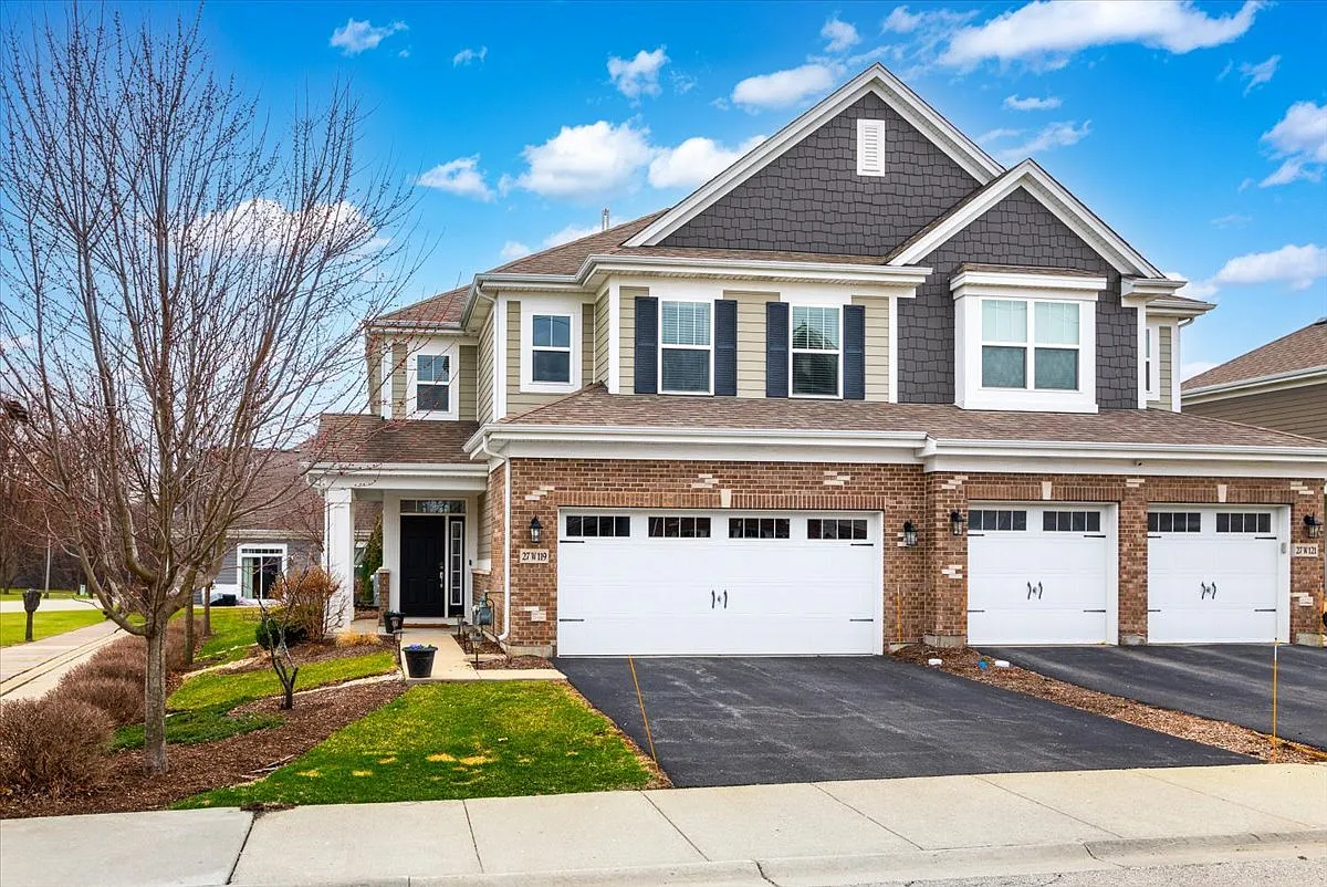 27W119 Redbud Ln photo 1