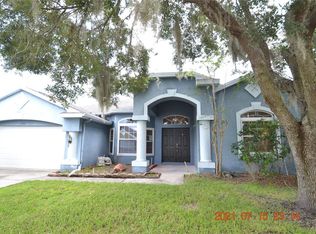 1620 Brooksbend Dr, Zephyrhills, FL 33543