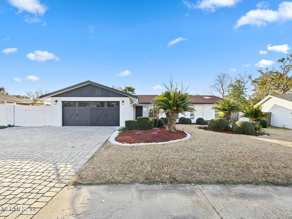 1st image of 1540 LAVILLA Drive N