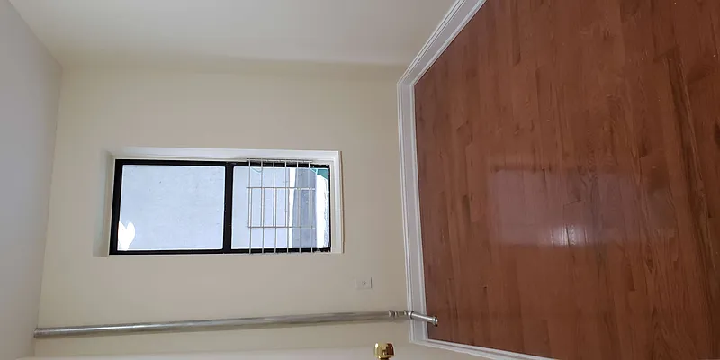 Rented by MCR Realty | media 34