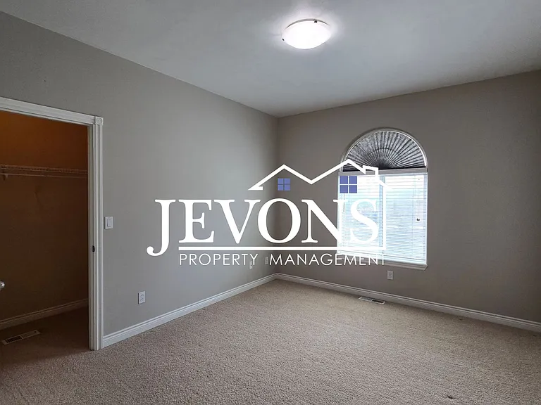 6601 Cherry Ridge Ct — Photo 7