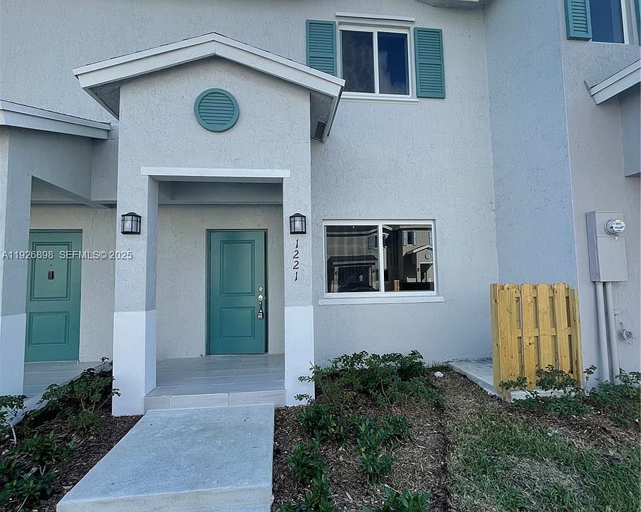 1st image of 1221 NW 4th Ln