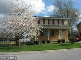 15 Fairground Ave, Taneytown, MD 21787