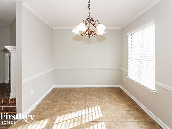 4th image of 1585 Saddle Ln