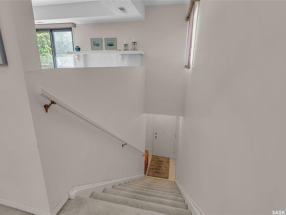 3rd image of 603 Lenore Dr #606