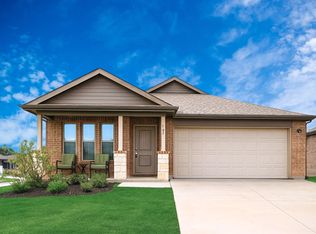 300 Fairmeade Dr, Terrell, TX 75160