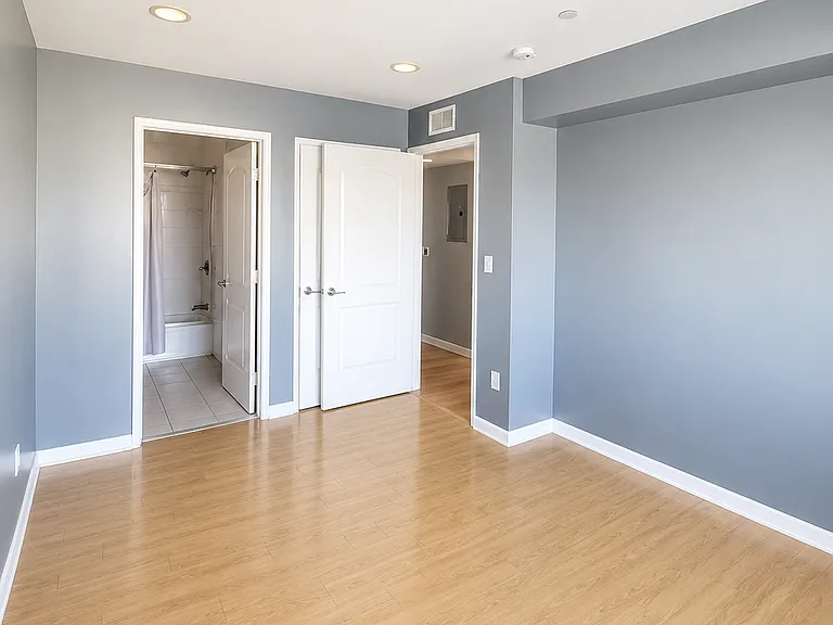 13623 Sherman Way #205 — Photo 6