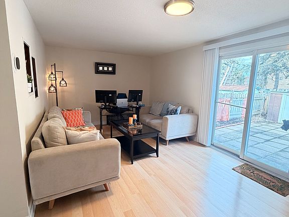 2nd image of 1462 Heatherington Rd #G