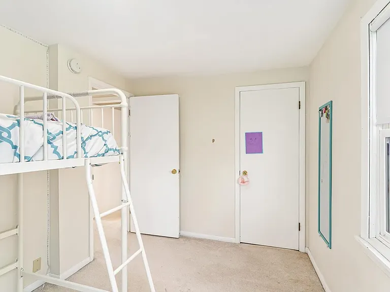 423 Kelly Cir — Photo 23