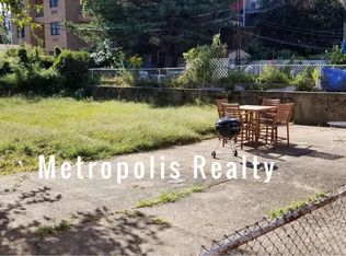 2541 Crescent St APT 1, Astoria, NY 11102