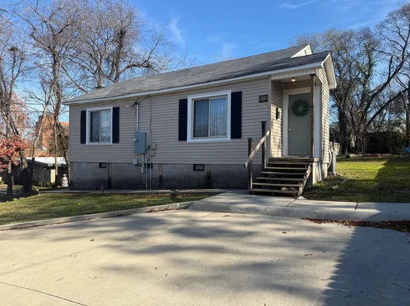 815 N Main St, Benton, AR 72015