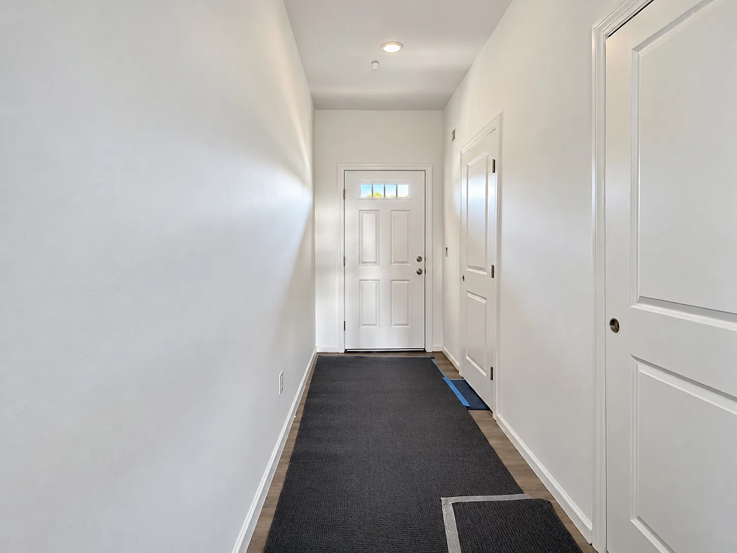 3 bed, 2.5 bath, 1754 sqft, $2,195 — Photo 2