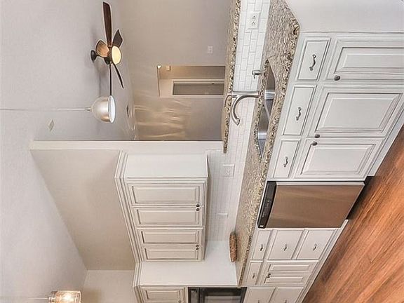 4th image of 2613 Weymouth Way