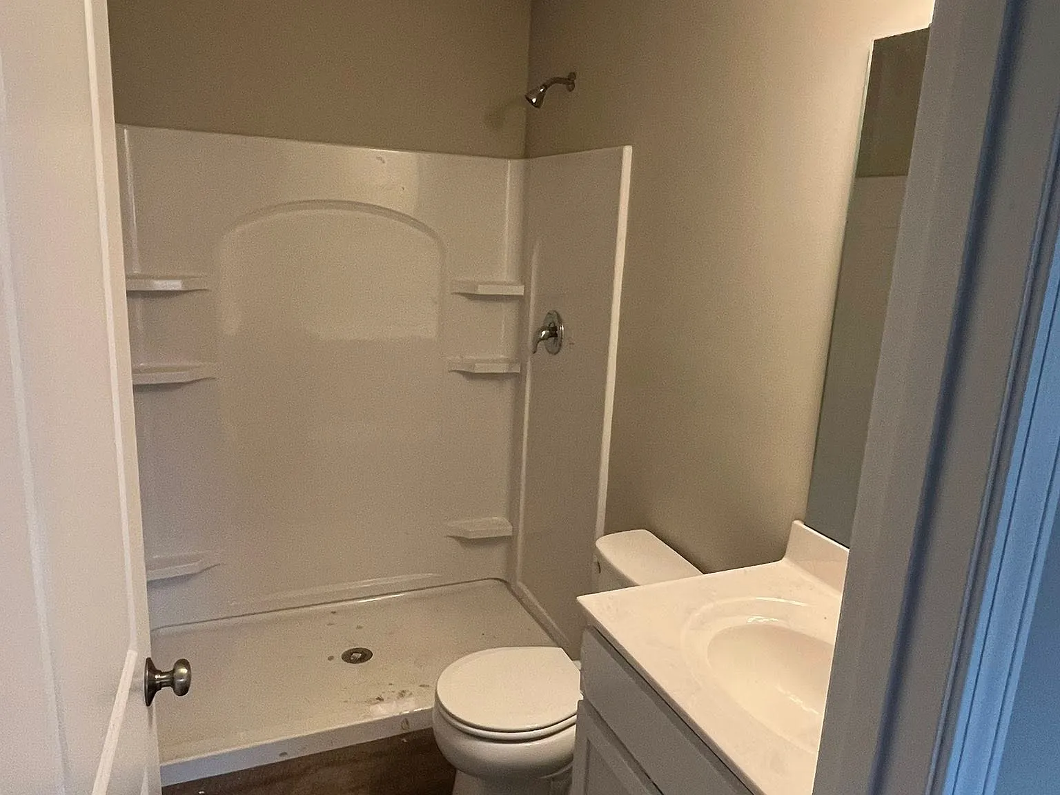 2 bed, 900 sqft, $1,500 — Photo 4