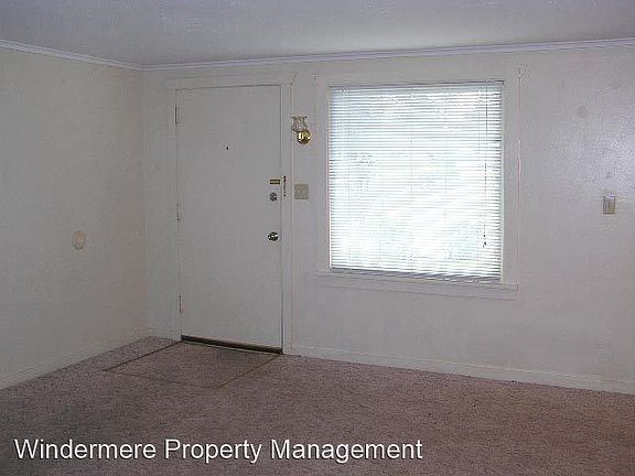 5th image of 2924 W Maplewood Ave APT 5